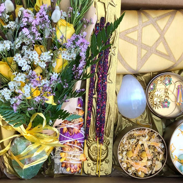 Ostara Ritual Kit~Easter/Eostre Ritual Altar Kit~Spring Equinox Set for Easter~Easter Gift Box for wholesale by Pranava Spiritual Shop