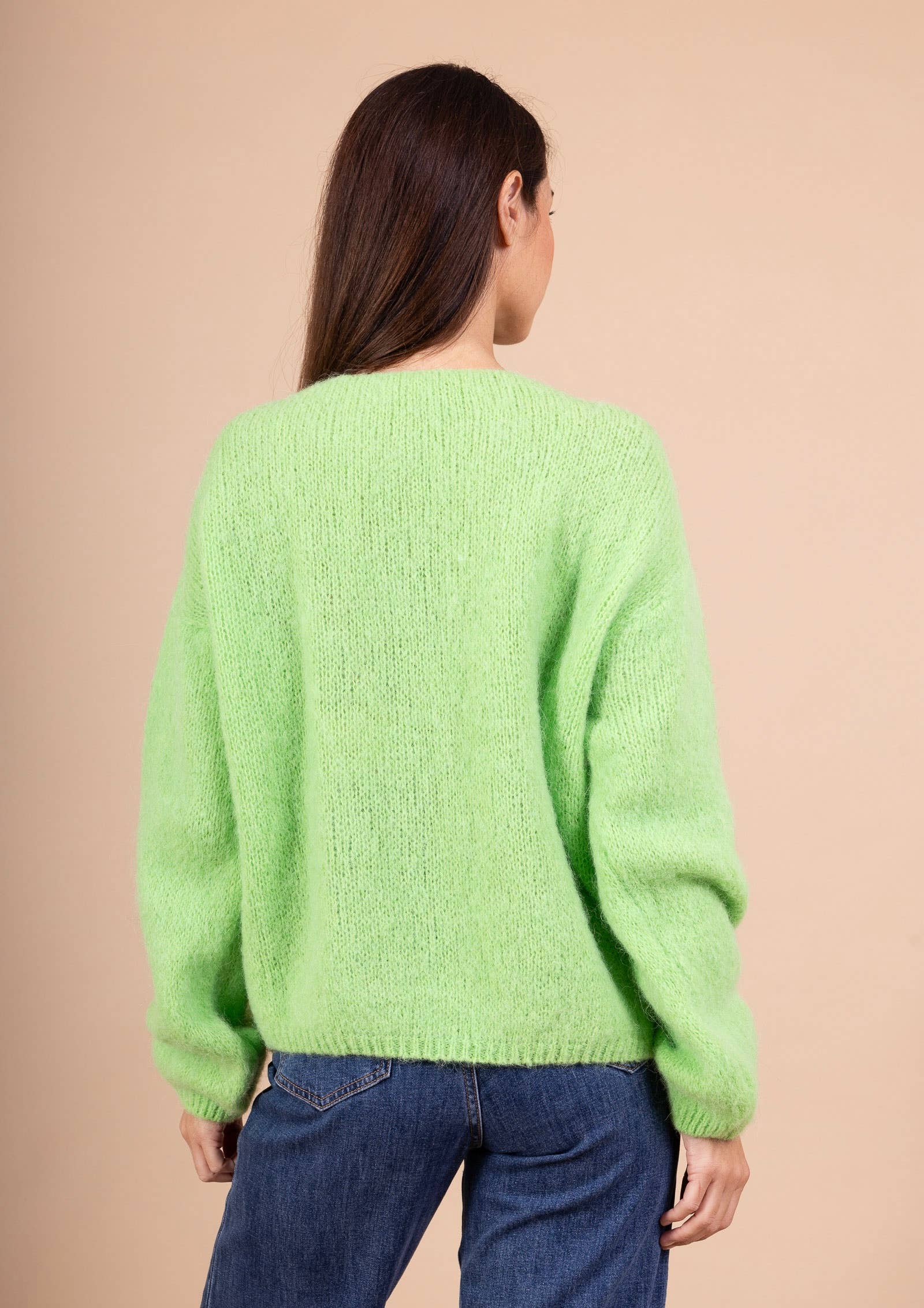 LINEN & COTTON HOUSE - Wholesale Blouse - Women's - 0281 V-NECK SWEATER IN ALPACA AND WOOL11