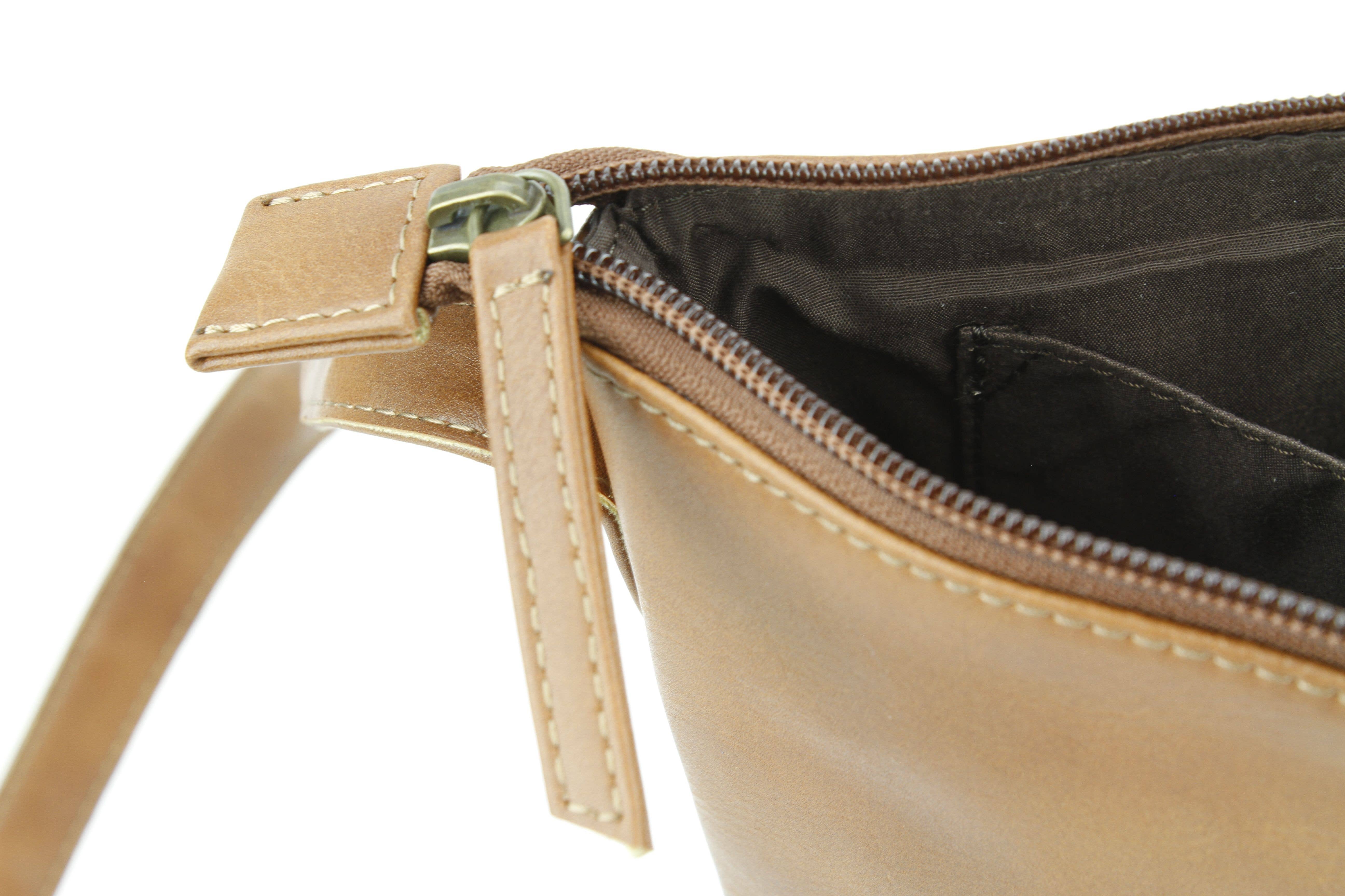 Leather Impressions Inc – Engroshandel Messenger bag – Kvinder – Vegansk læder filigran messenger med concho RMHB 40 250420