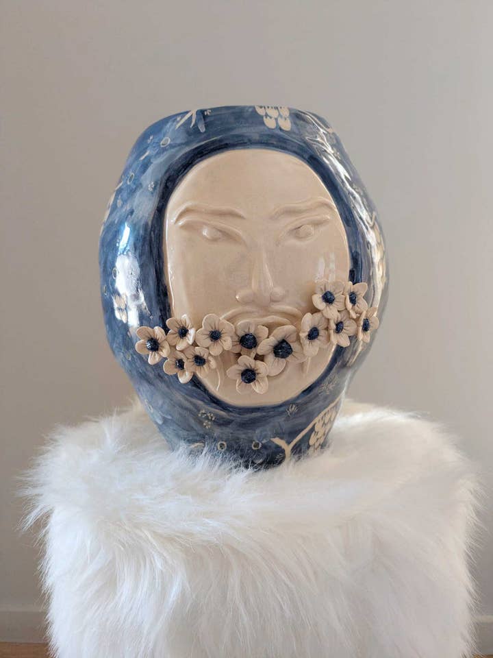 VAS "VÅRKÄRLEK" för wholesale av ESPINHOSA&ANTON