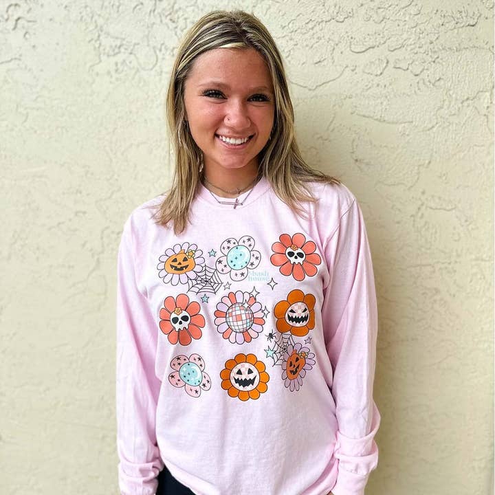 T-shirt graphique vintage rétro à fleurs de citrouille pour l'automne pour la vente par Bash House