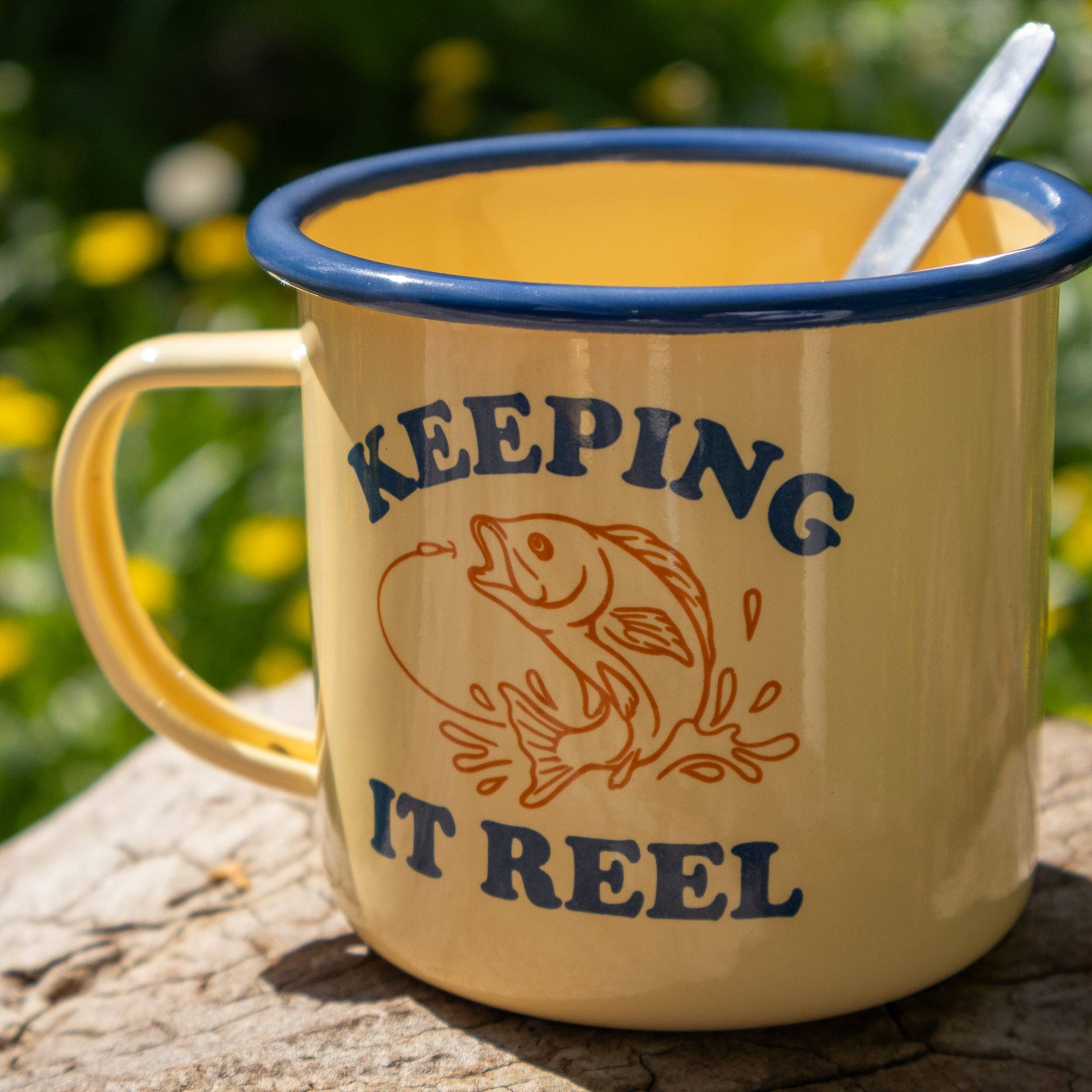 Robert Frederick Ltd – wholesale Coffee mug – The Gentleman’s Emporium “Keeping it Reel” Enamel Mug3