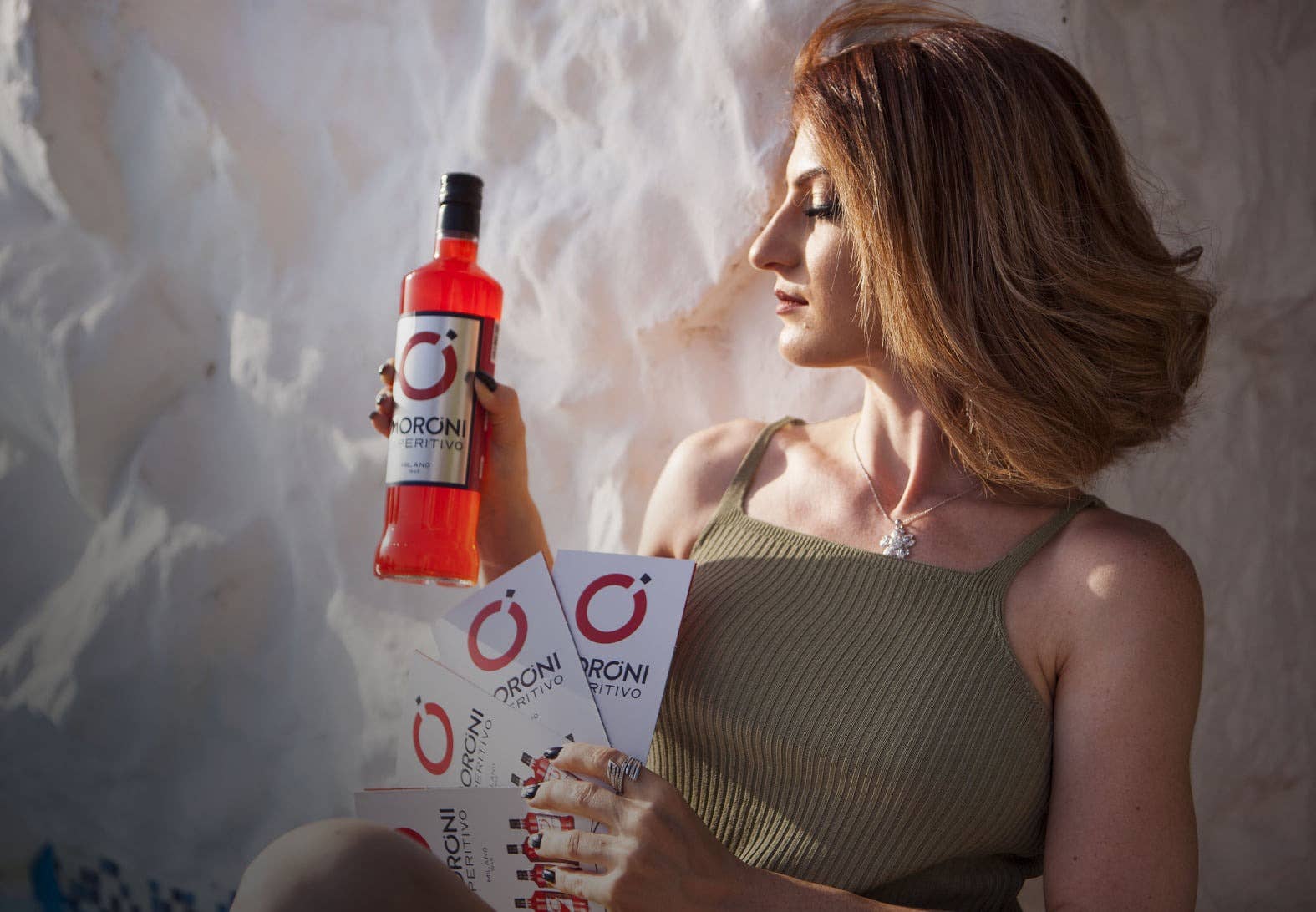 MORONI - Venta al por mayor Aperitivo/cóctel sin alcohol - MORONI BITTER FRIZZANTE 8° en botella de 1000 ml6