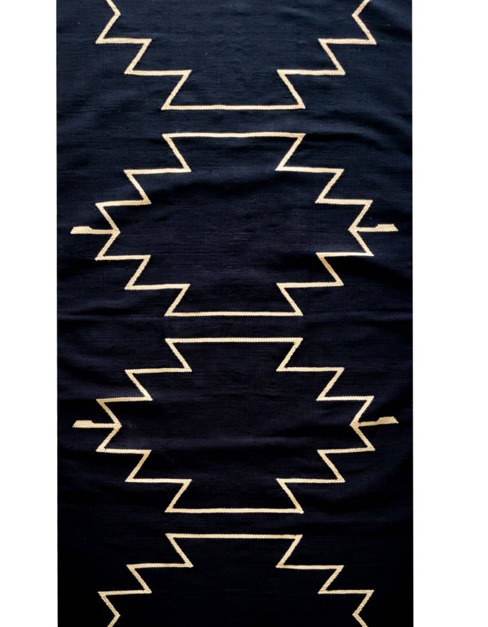 Mumo Toronto Inc - Wholesale Area rug - Cleo Black & White Handwoven Cotton Rug2