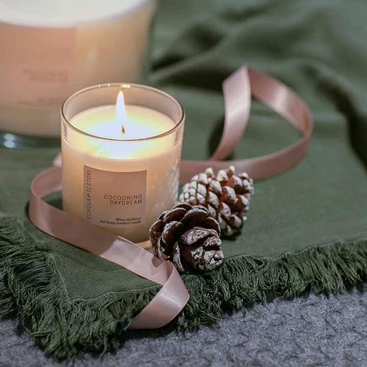 Schola Testori – wholesale Jar/filled candle – Scented Candle Cocooning Daydream White Mulberry & Peony3