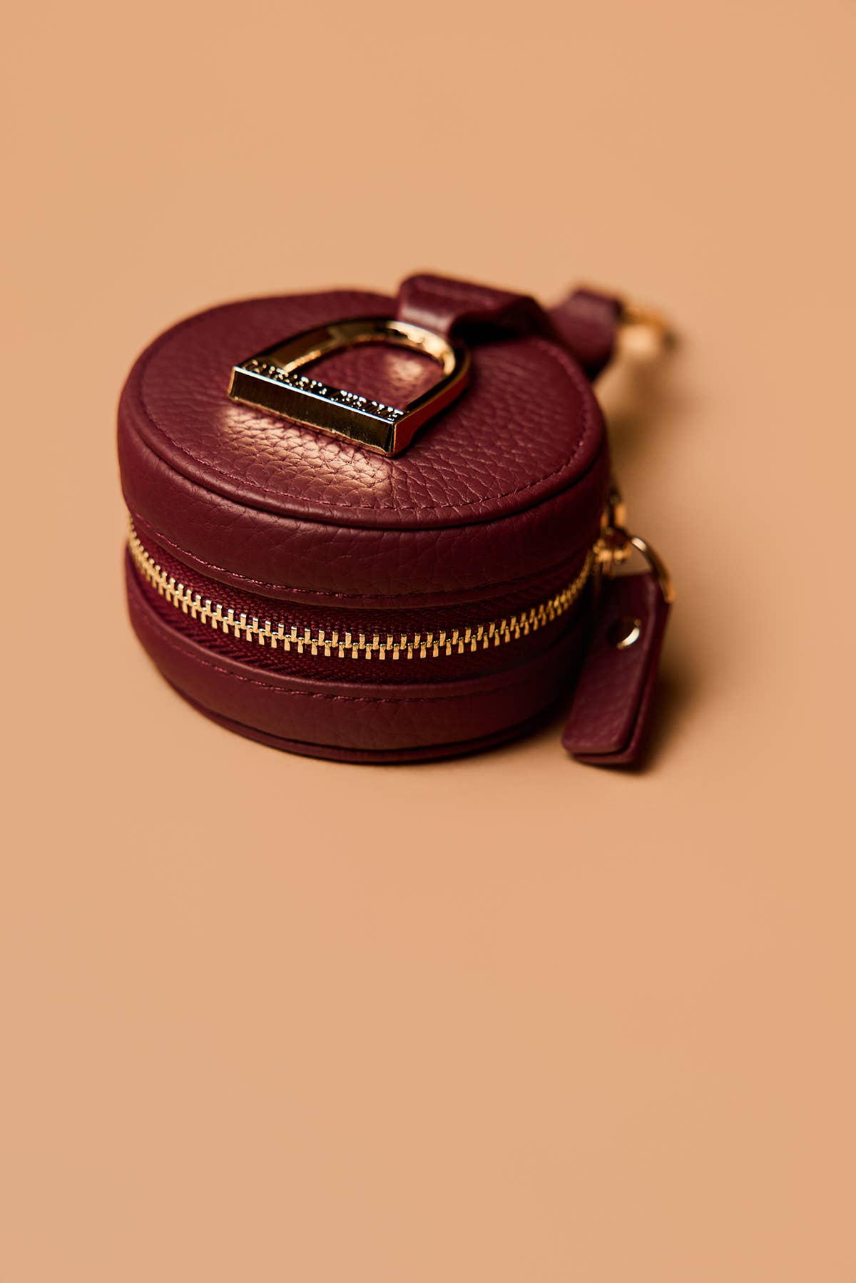 Oakbark & Chrome - Wholesale Coin Purse - Unisex - Stirrup Accessory Keeper in Cabernet4