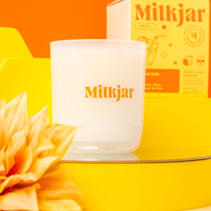 Milk Jar Candle Co. - Vente Bougie en bocal - Limonade - Bougie de soja de 8 oz à la noix de coco, au citron vert et au pin7