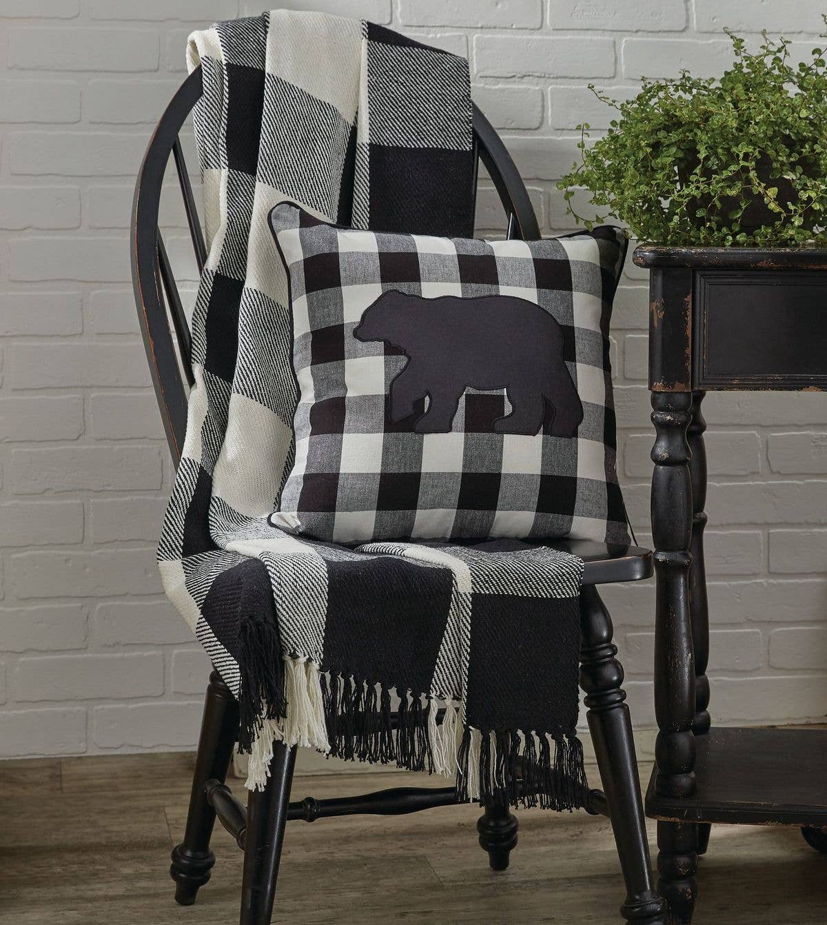 Park Designs - Venta al por mayor Mantas de sofá - Wicklow - Manta de control, color negro y crema1