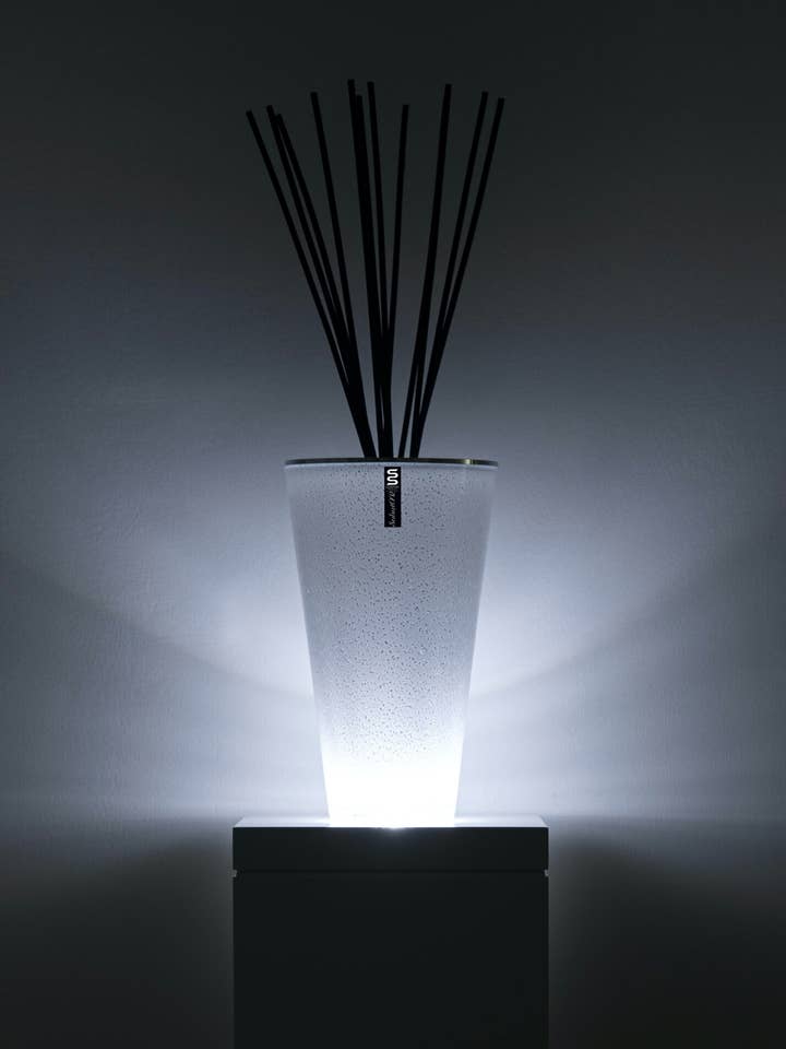 COLUMNA COSSTRA LED® LACADO NEGRO para venta al por mayor de COSSTRA Design