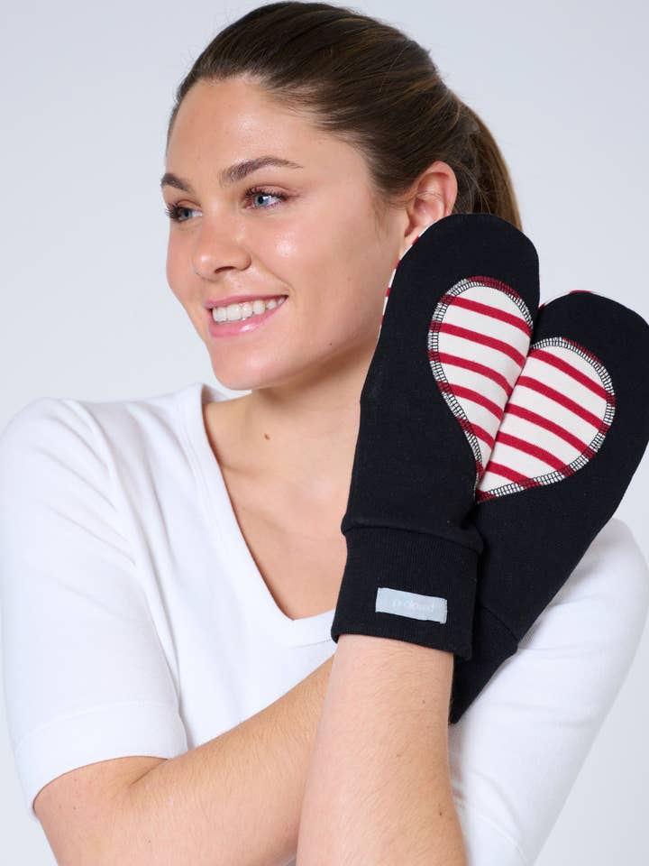 Viento Mitts for wholesale by Preloved