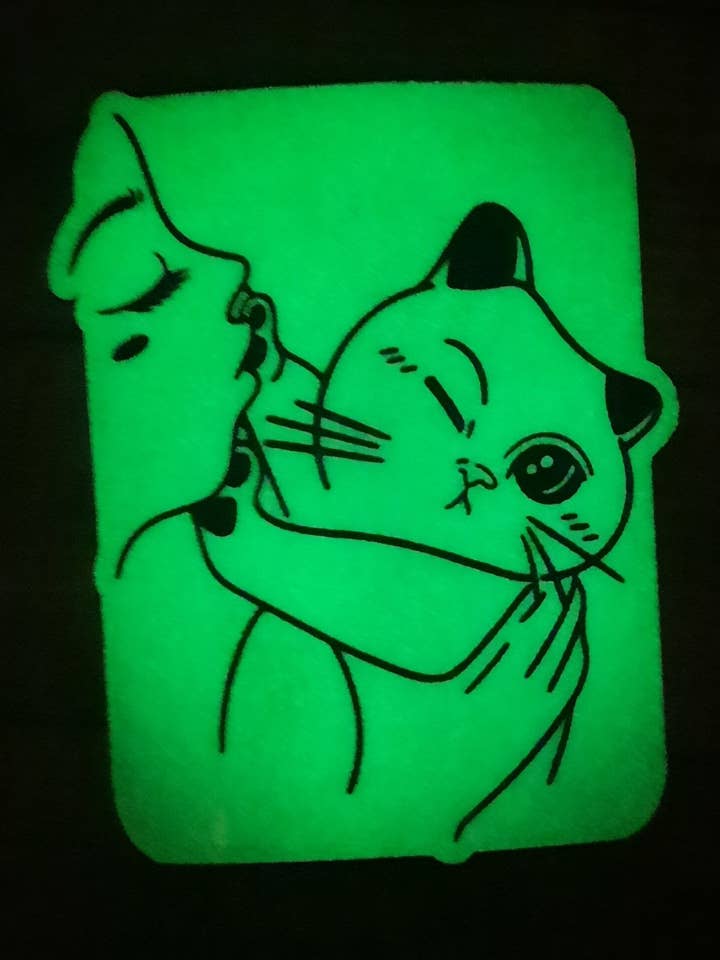 Autocollant Glow In The Dark Cat, autocollant en vinyle Cute Kitty pour la vente par Unsupervised Art