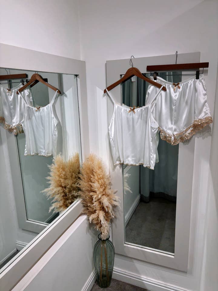 Abigail Walker lingerie – wholesale Sleepwear set – Women's – Aphrodite White Satin Nightwear Set1