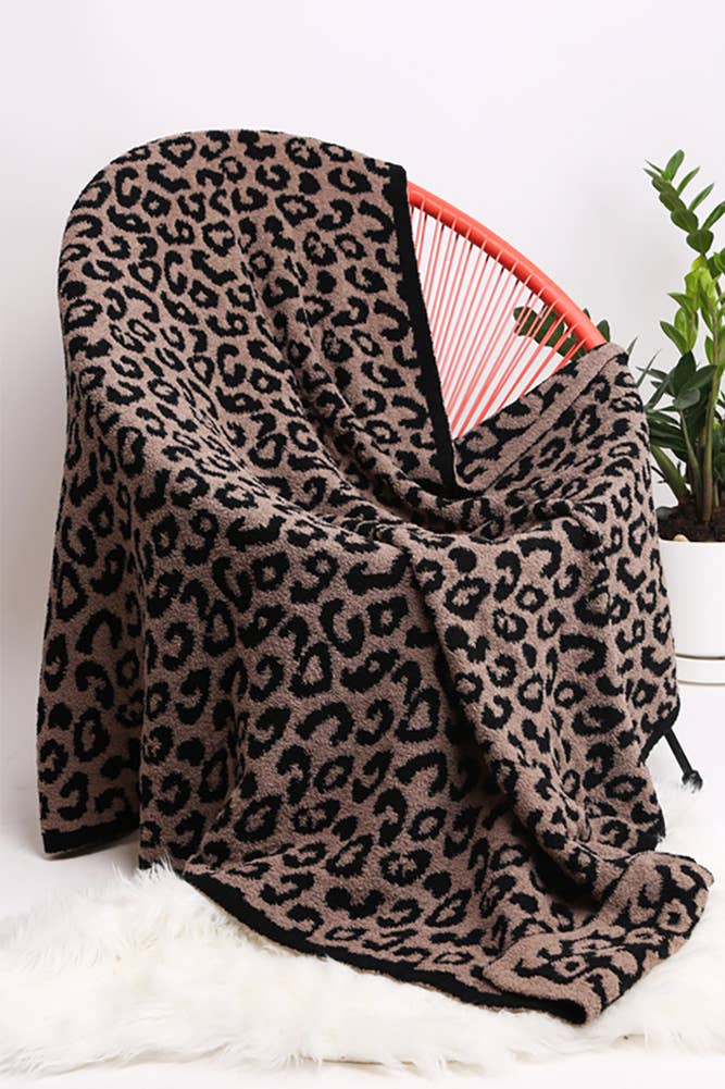 Hana - Wholesale Throw Blanket - Luxury Soft Leopard Print Throw Blanket24
