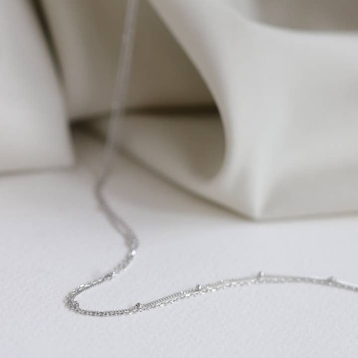 CURIOUS CREATURES - Vente Collier maille et chaîne - Collier multicouche Satellite - Double chaîne (argent)1