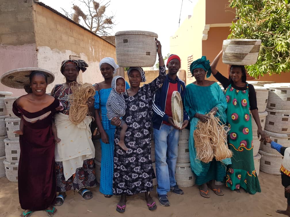 Jakarasi - Vendita all'ingrosso Cestini - Cesto porta biancheria boho intrecciato a mano in erba marina7