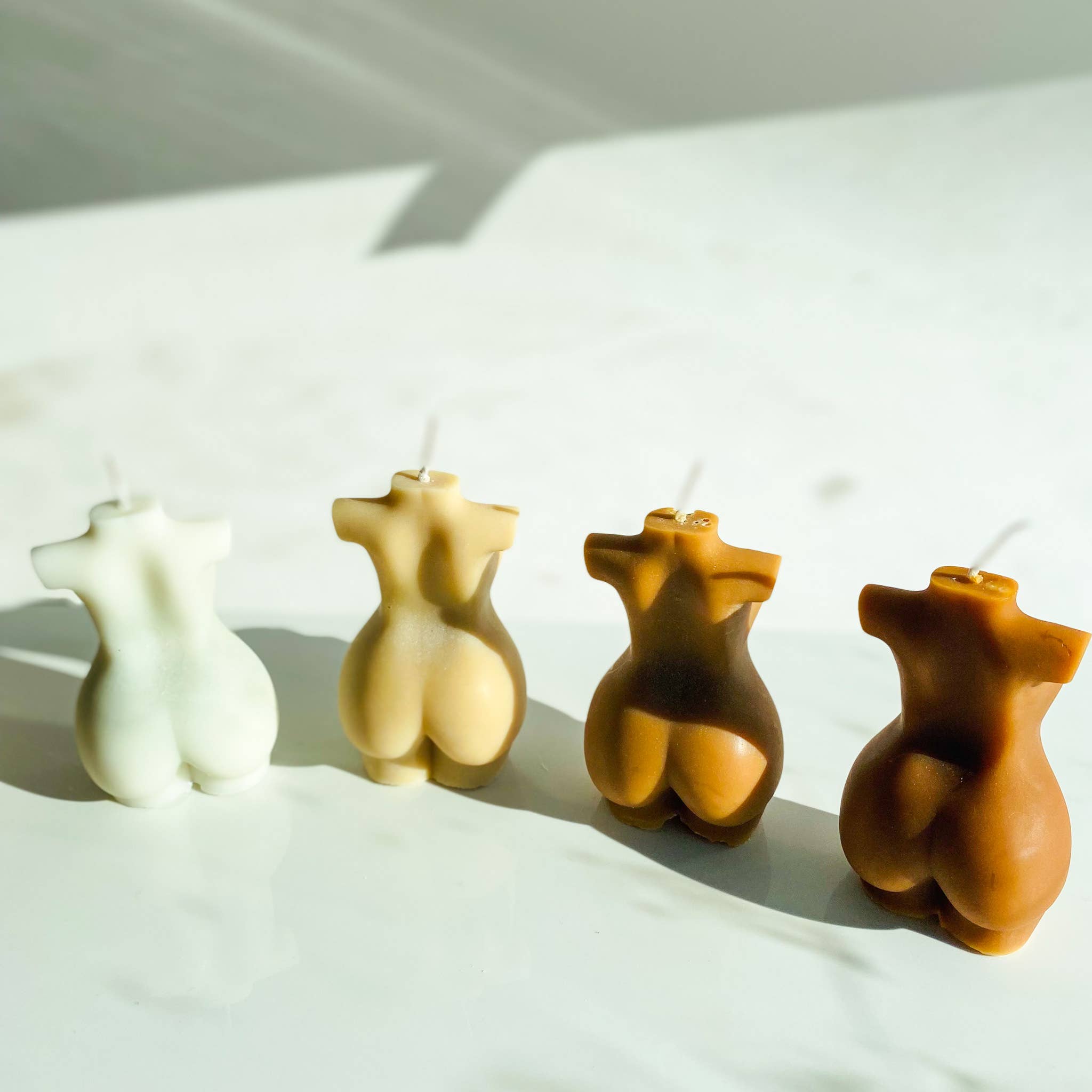 I BODY LOVE - Wholesale Novelty Candle - Curvy Female Body Candle Minimalist Decor Candle1