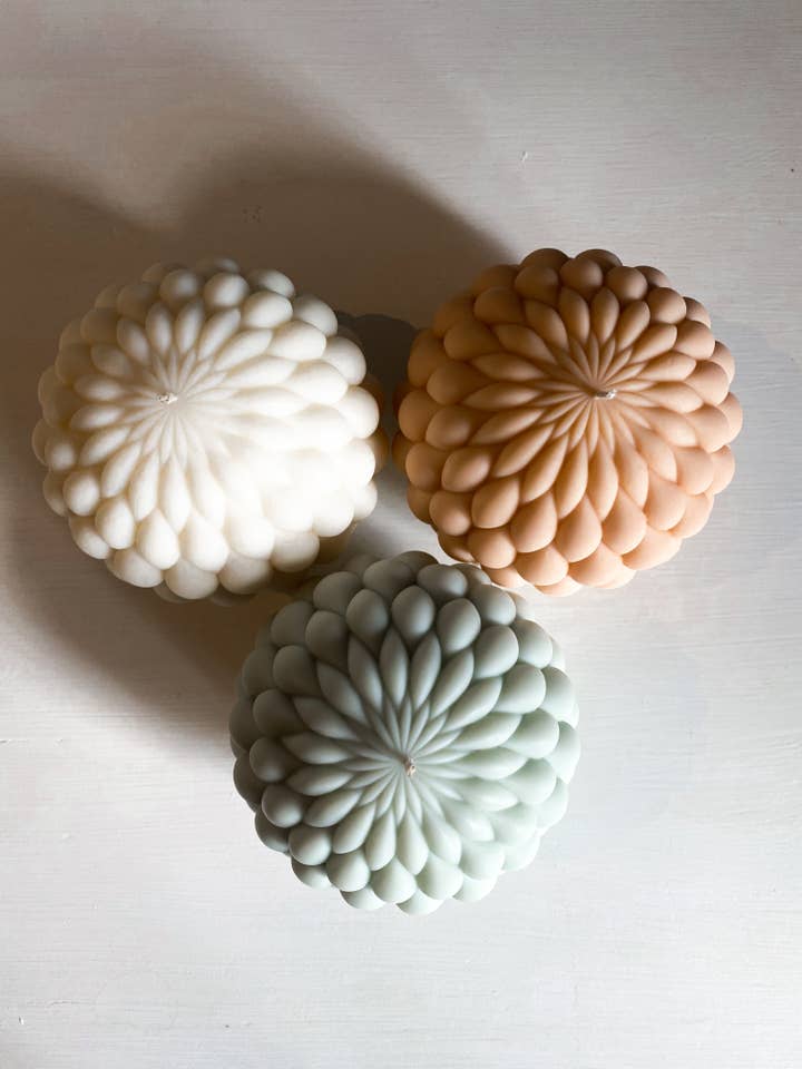 Bubbelbollstearinljus för wholesale av Maven Creations