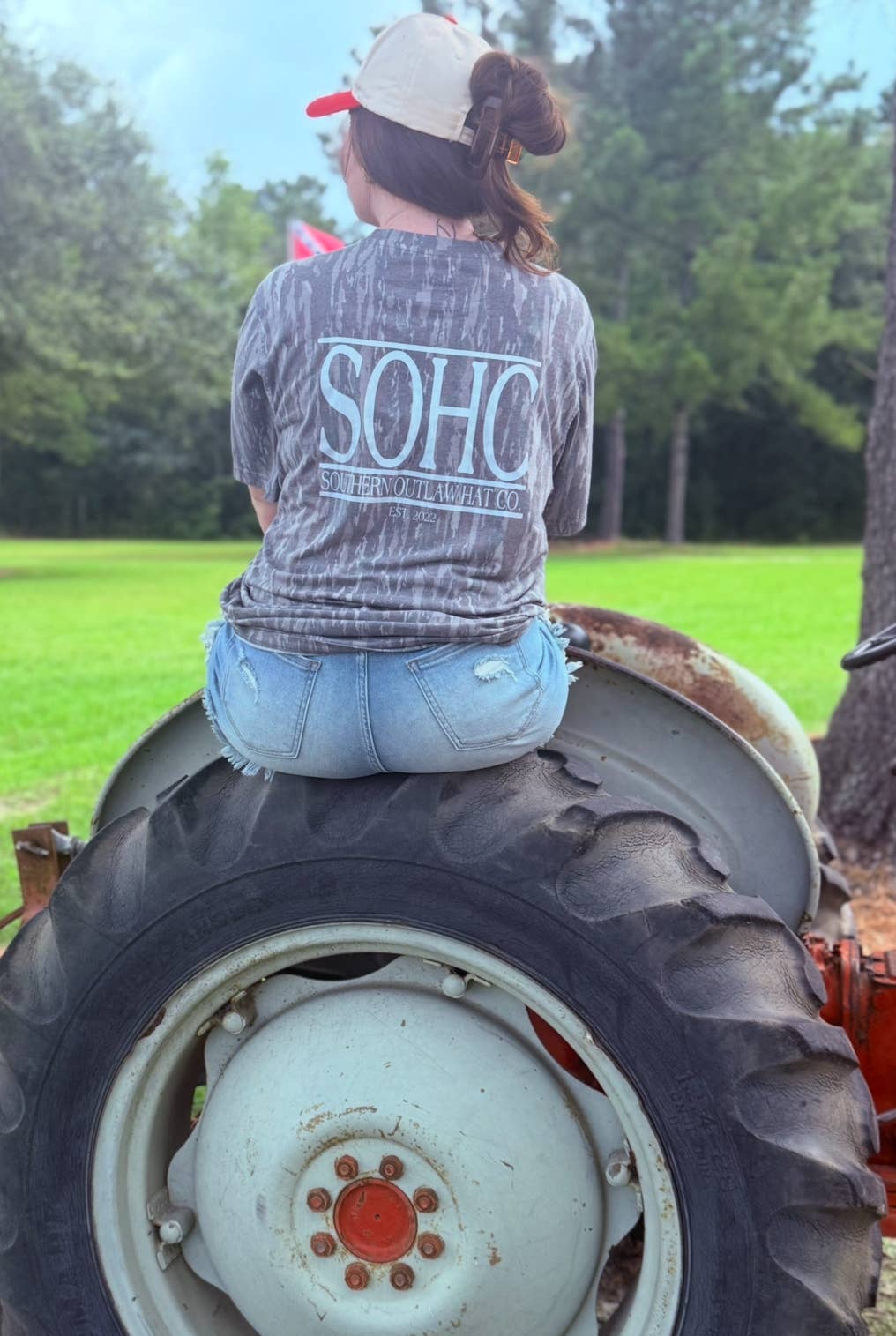 Southern Outlaw Hat Co. - Wholesale Screen Printed T-Shirt - Unisex - vintage bottomland camo tee