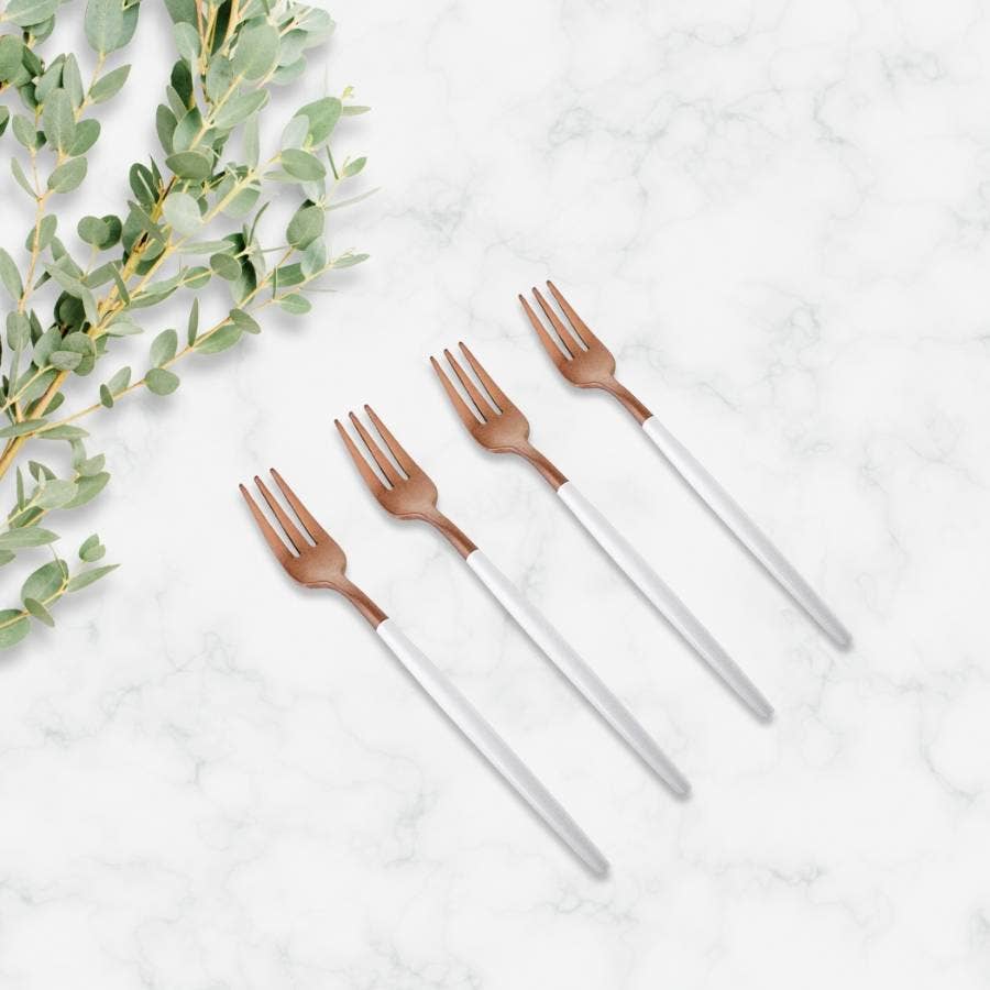 CLINQ - Wholesale Cutlery set - White and Copper Dessert Fork (Set of 4)2