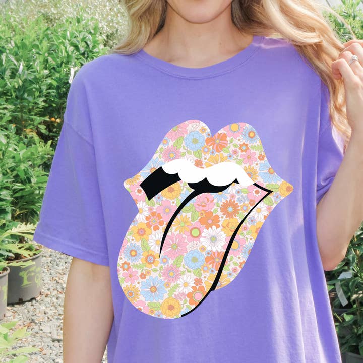 Blumentongue Komfortfarbe T-Shirt für den Großhandel von Classy and Sassy Creations and Boutique