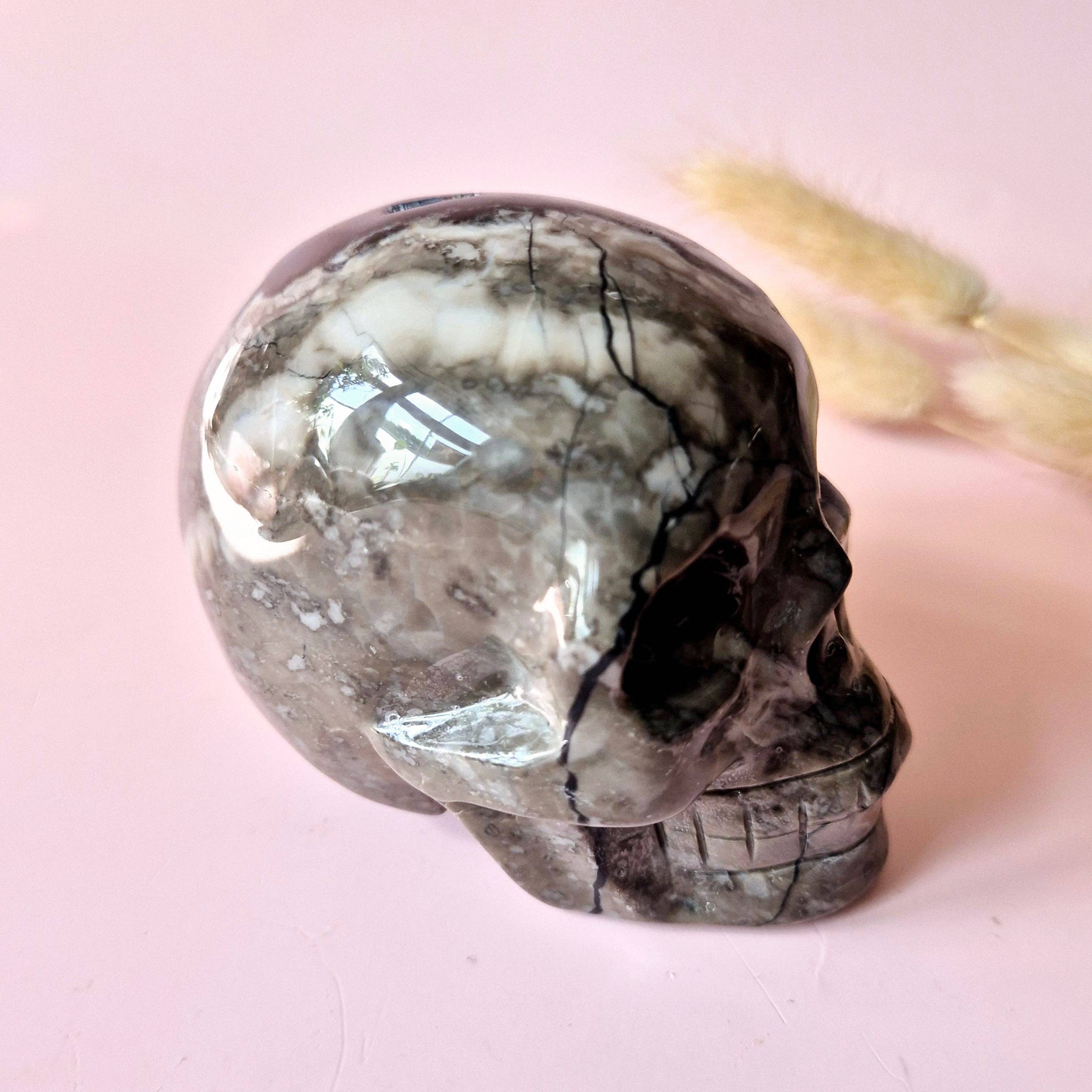Moonlight Gemstones - Wholesale Spiritual Stone/Crystal - XL Gemstone Druzy Skull UV-reactive Volcano Agate Skull – #3 484 grams6