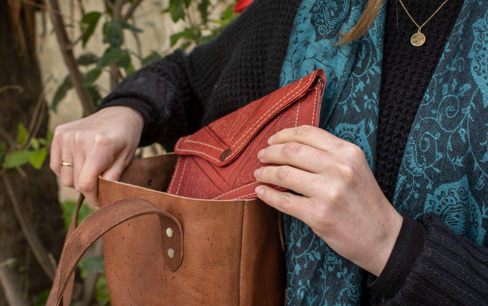 High crafty – wholesale Wallet – Women's – Moroccan Handcrafted Genuine Sheepskin Leather Wallet1