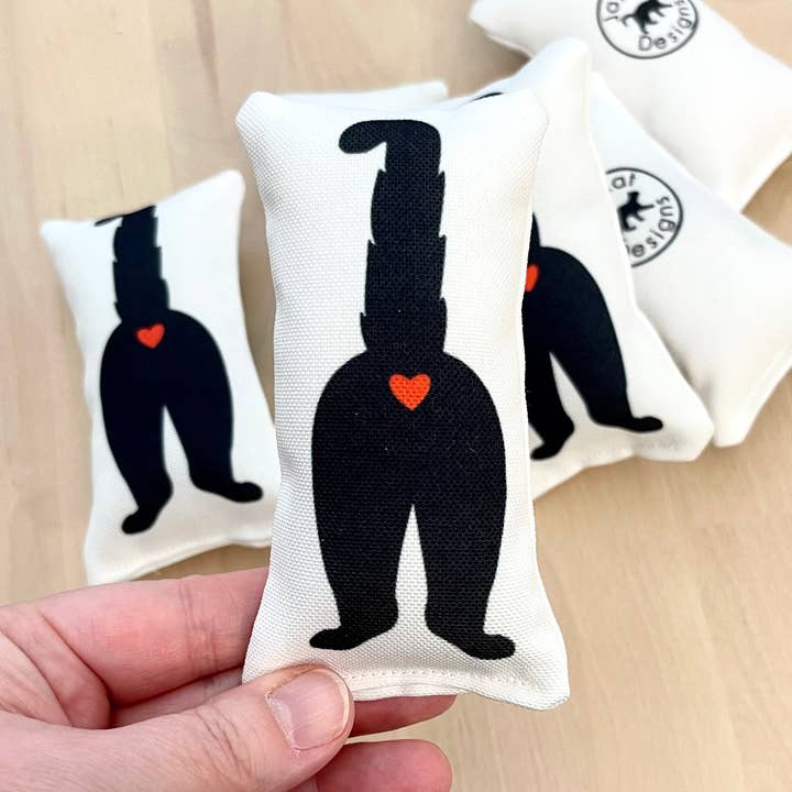 Jaycat Designs - Wholesale Pet toy – Cat - Heart Cat Butt Catnip Toy1