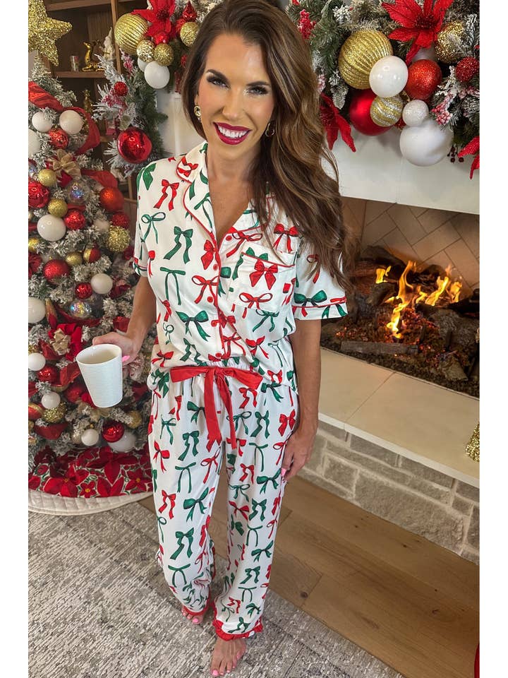 White Midnight Bow Christmas Edition Ruffle Pajama Set for wholesale on Faire4