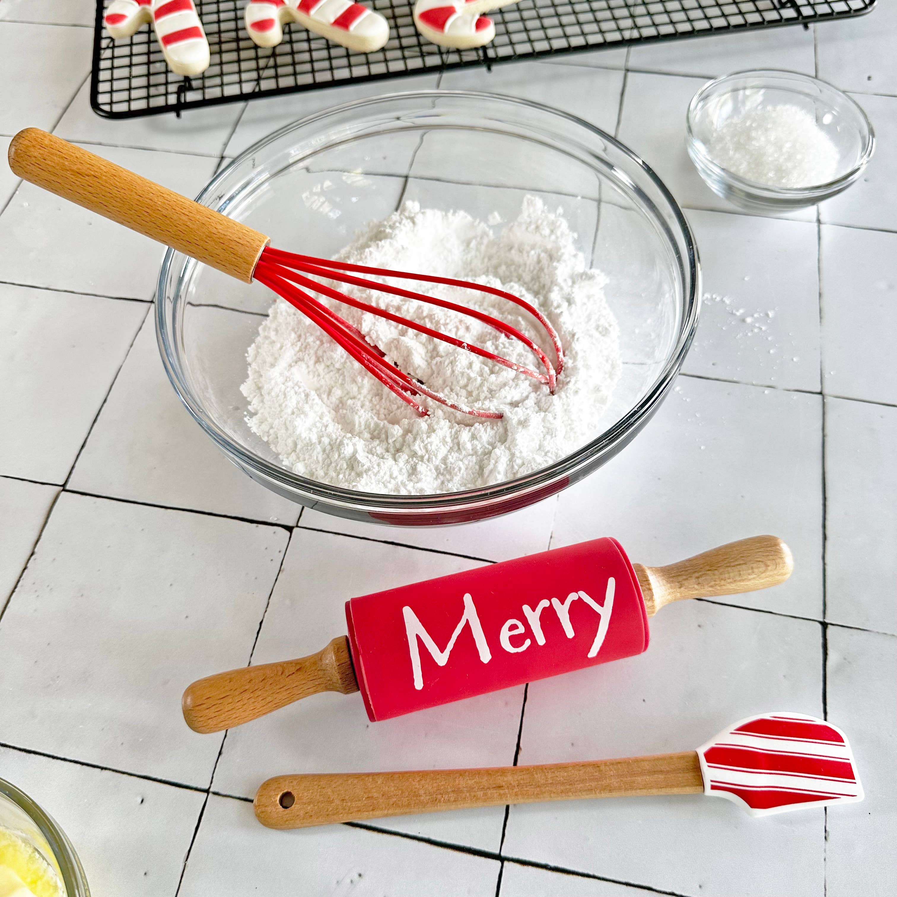 R&M International - Wholesale Kitchen Utensil Set - Holiday 3PC Mini Baking Set5