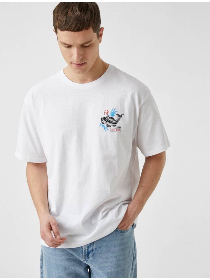Blanco Camiseta blanca con estampado de carpas koi japonesas de venta al por mayor en Faire