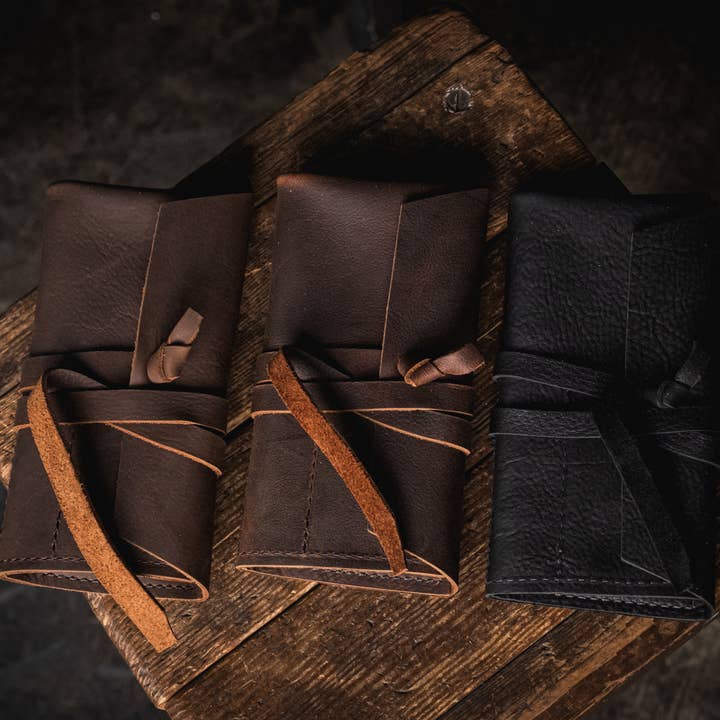 Rustik læderrørrulle for engroshandel hos Craft and Lore