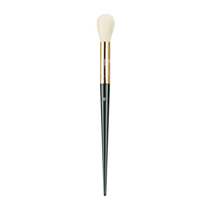 CJP Beauty - Wholesale Cheek/face make-up brush - Highlighting Brush1