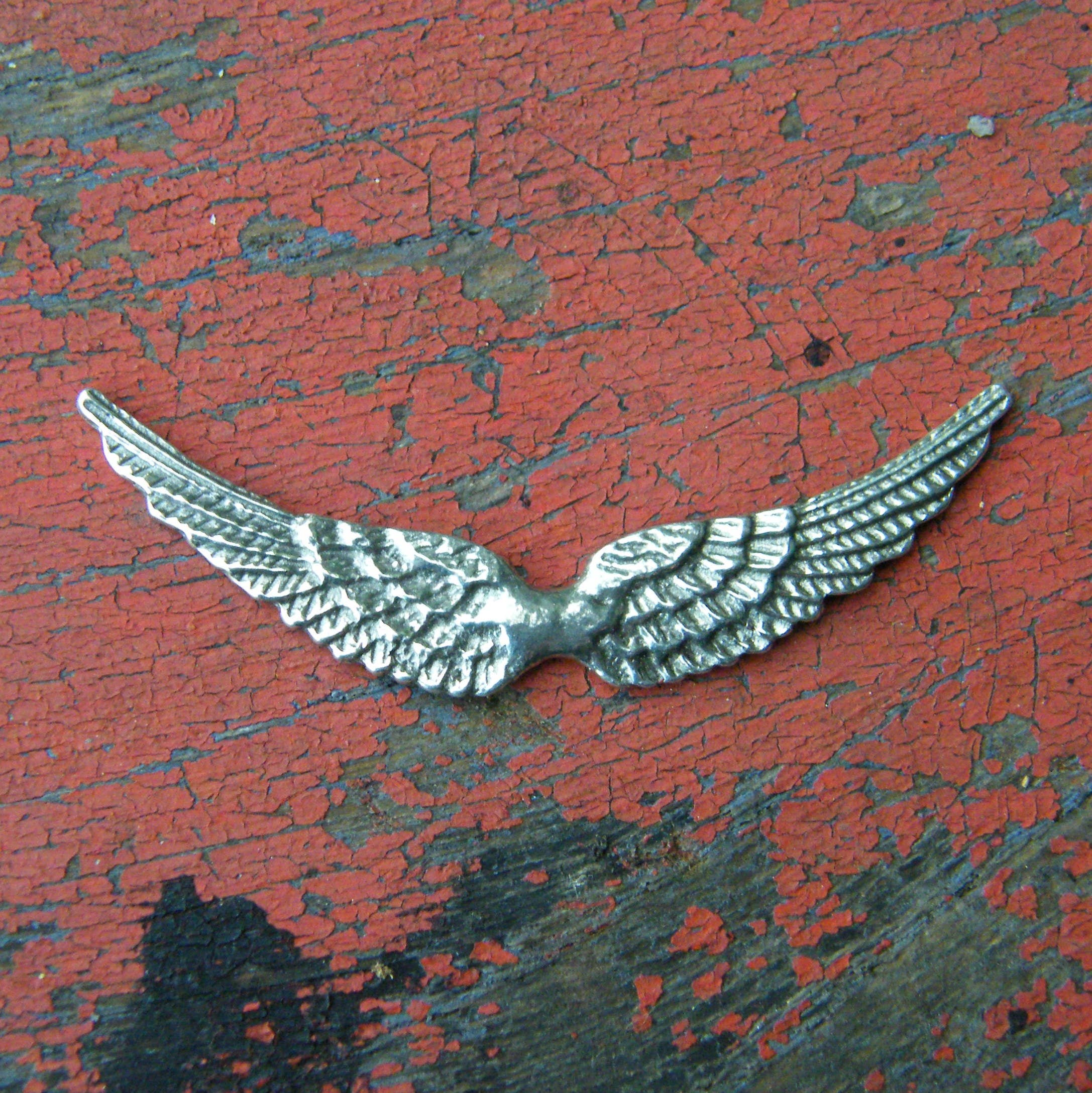 William Sturt Fine Pewter - Vente Broches - Broche en étain Ailes d'ange (vers le bas). Moulage à la main par William0