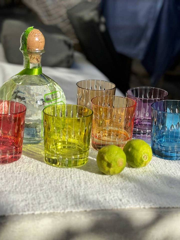 Set med 6 cocktailglas med små droppar. för wholesale av Scents and Feel