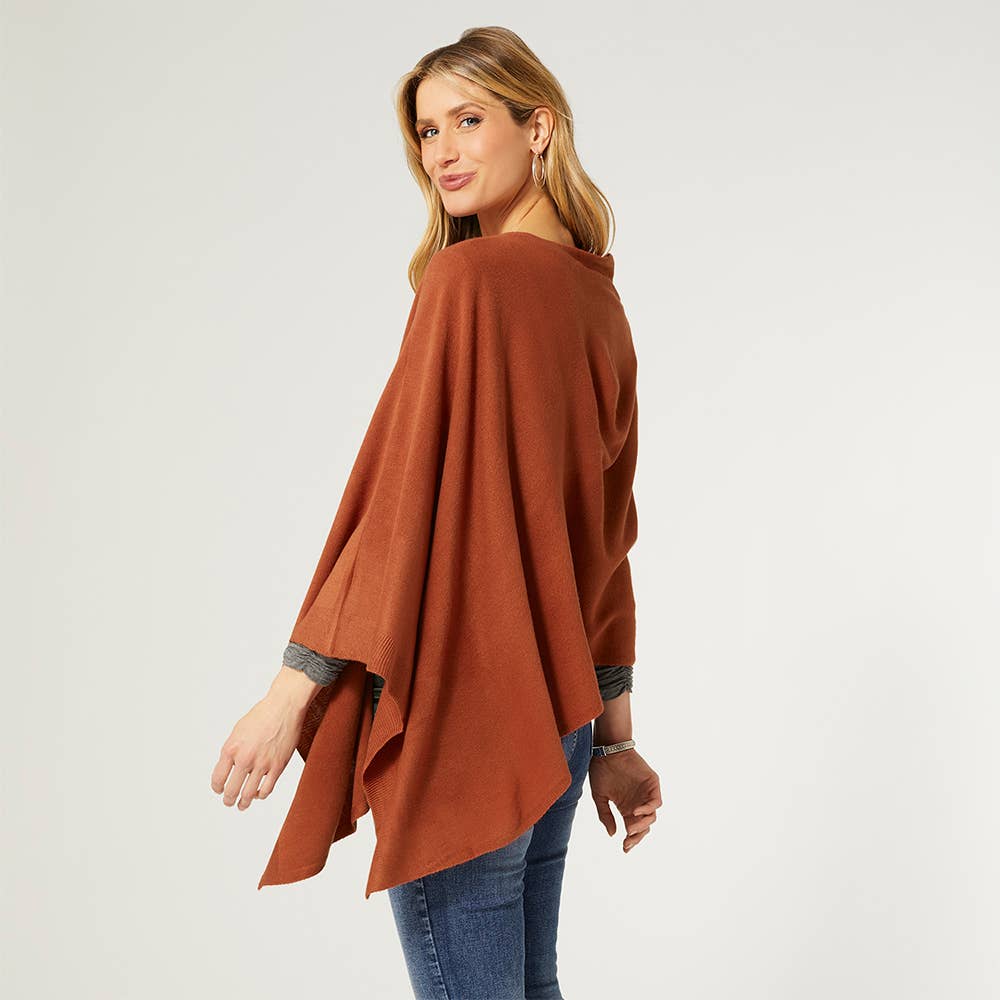 COCO + CARMEN - Wholesale Poncho - Women's - Lightweight Poncho5