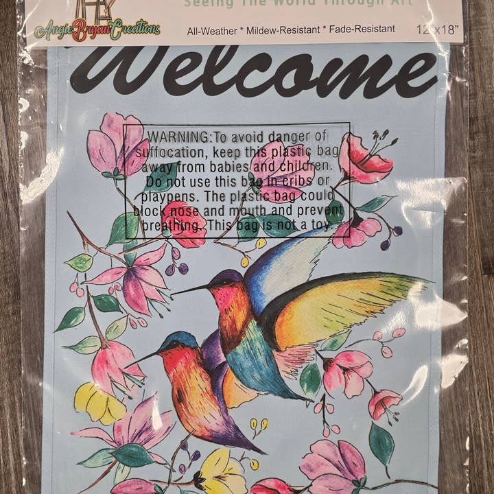 Angie Bryan Creations - Wholesale Vlag - Hummingbirds Garden vlag1