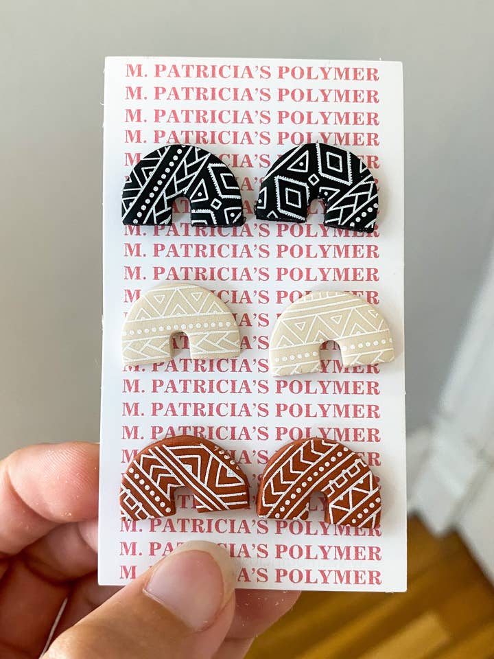 Marockansk regnbåge Stud Pack för wholesale av M. Patricia’s Polymer