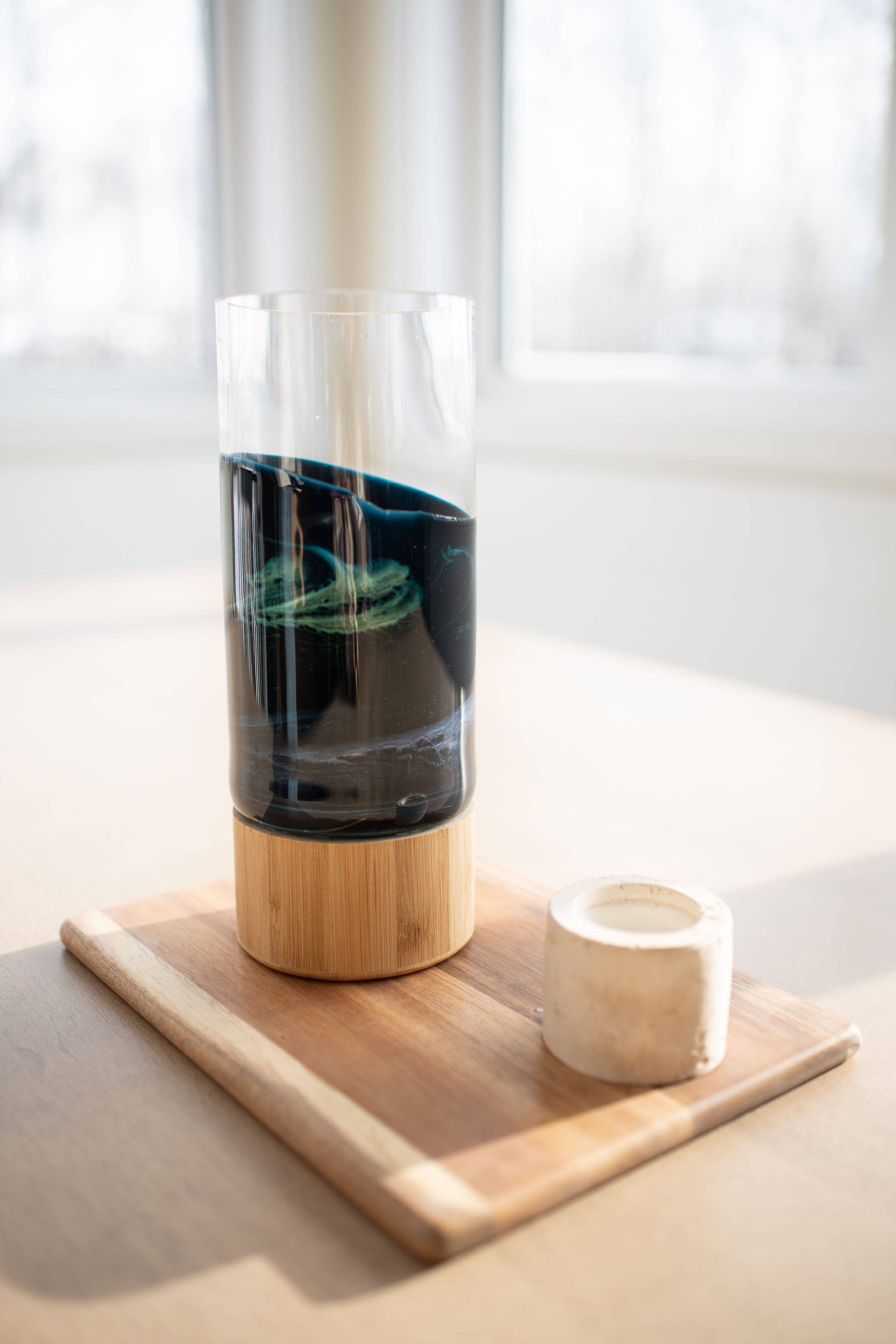 Lynn & Liana Designs - Wholesale Vase - NEW!!! Resin Accented Vase with Bamboo Base (NO TARIFFS)1