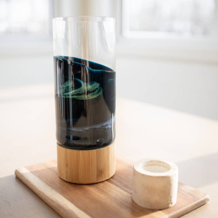 Lynn & Liana Designs - Wholesale Vase - NEW!!! Resin Accented Vase with Bamboo Base (NO TARIFFS)1