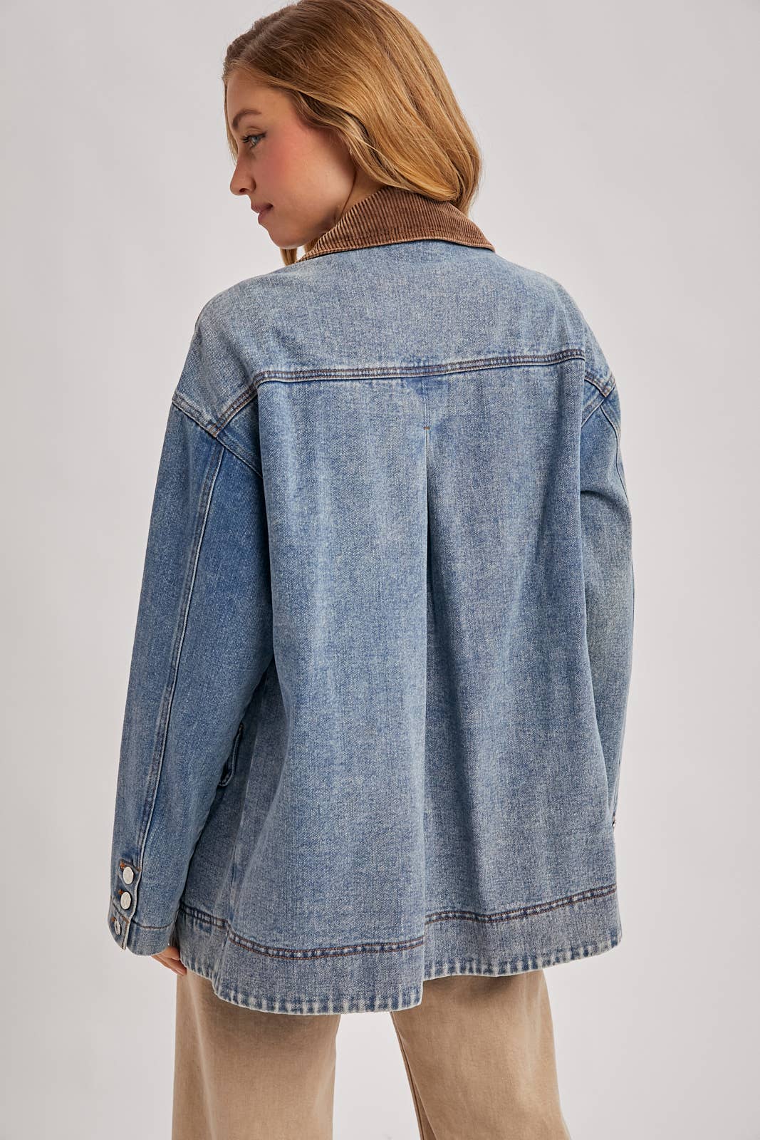 Bluivy - Wholesale Coat - Women's - DENIM CORDUROY COLLAR CONTRAST BARN COAT7
