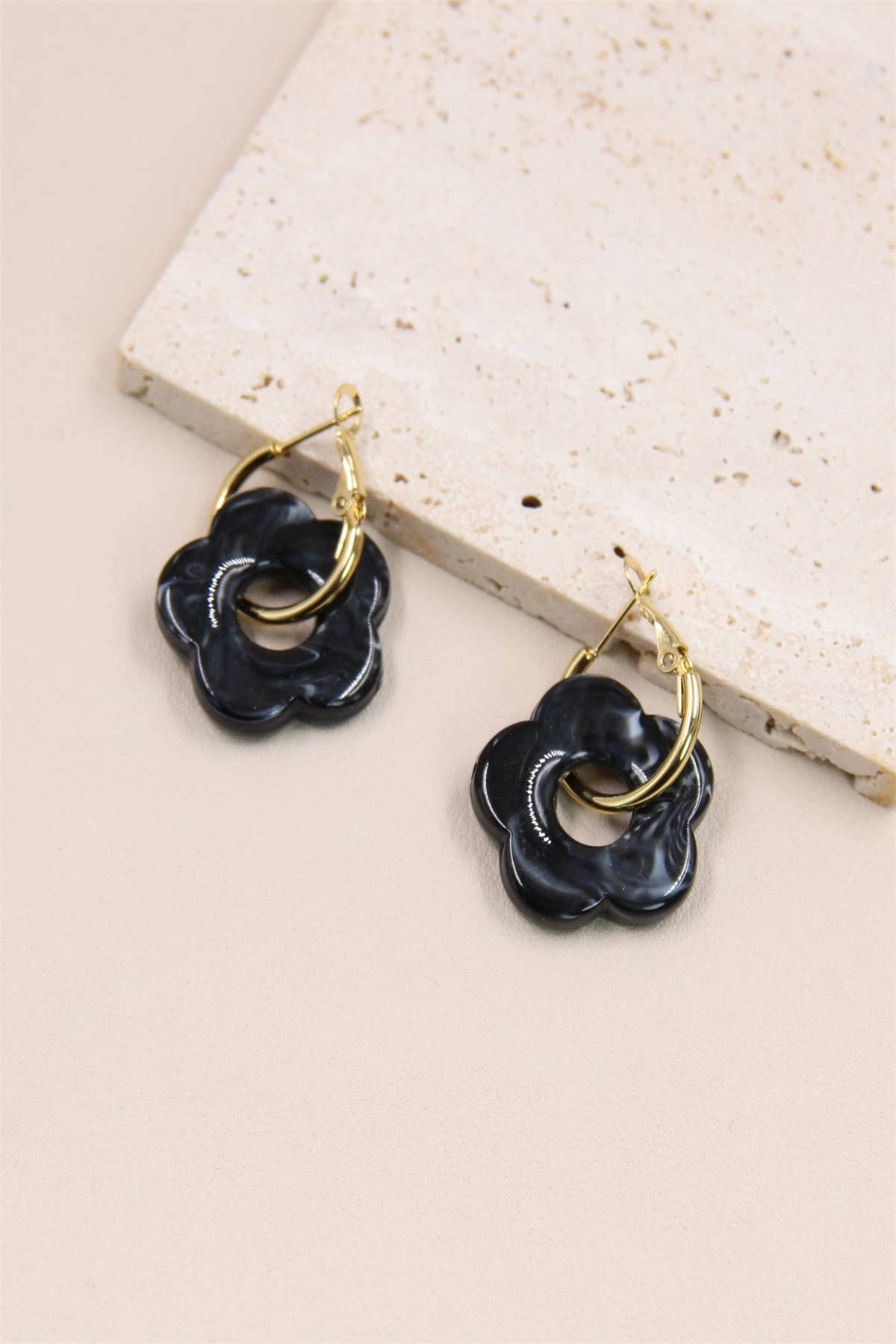BELLISSIMA BIJOUX – wholesale Dangle earrings – Flower Earrings in Resin and Stainless Steel7