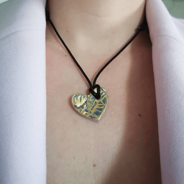 Corinne Ceramique - Wholesale Pendant/Charm Necklace - Collier cœur bleu cordon cuir3