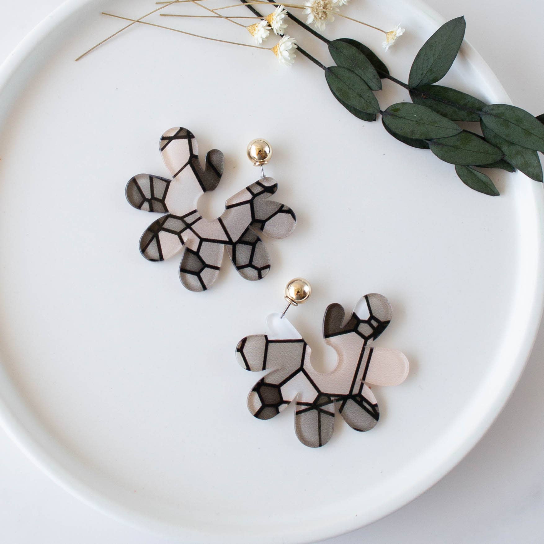 Tiepology - Venta al por mayor Pendientes de botón/aretes de poste - Pendientes de poste de ola de flores grandes11