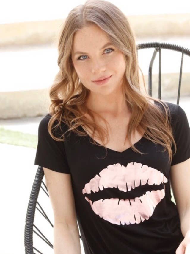 Rose Foil Lips S/s V-Neck Tee with A Scattered Hearts for wholesale by Bird & Vine
