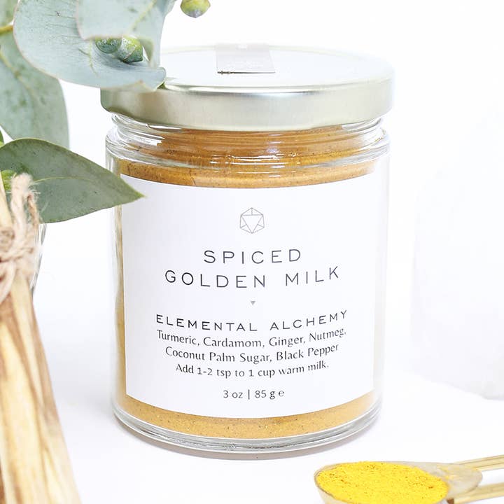 Gewürzte goldene Milch: Heilmilch-Tonikum für den Großhandel von Elemental Alchemy