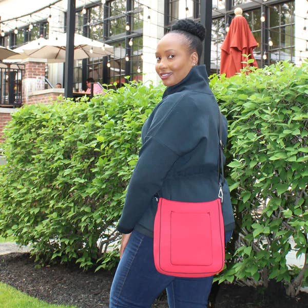 Mensajero Mia para venta al por mayor de K. Carroll Accessories