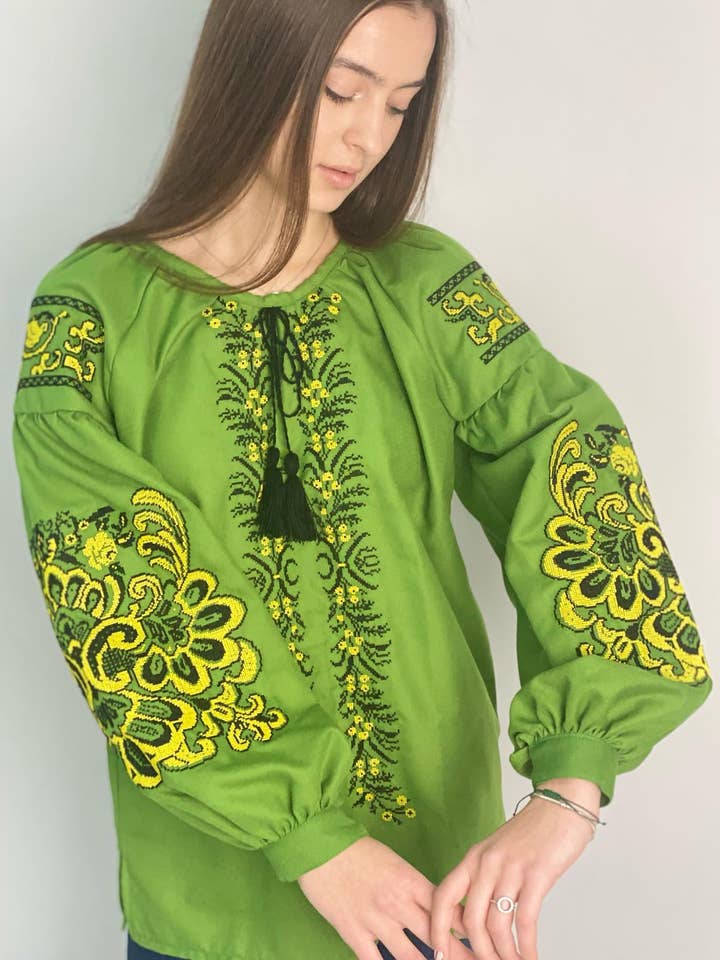 Kvinders broderet bluse Kupalska for engroshandel hos Folkmoda