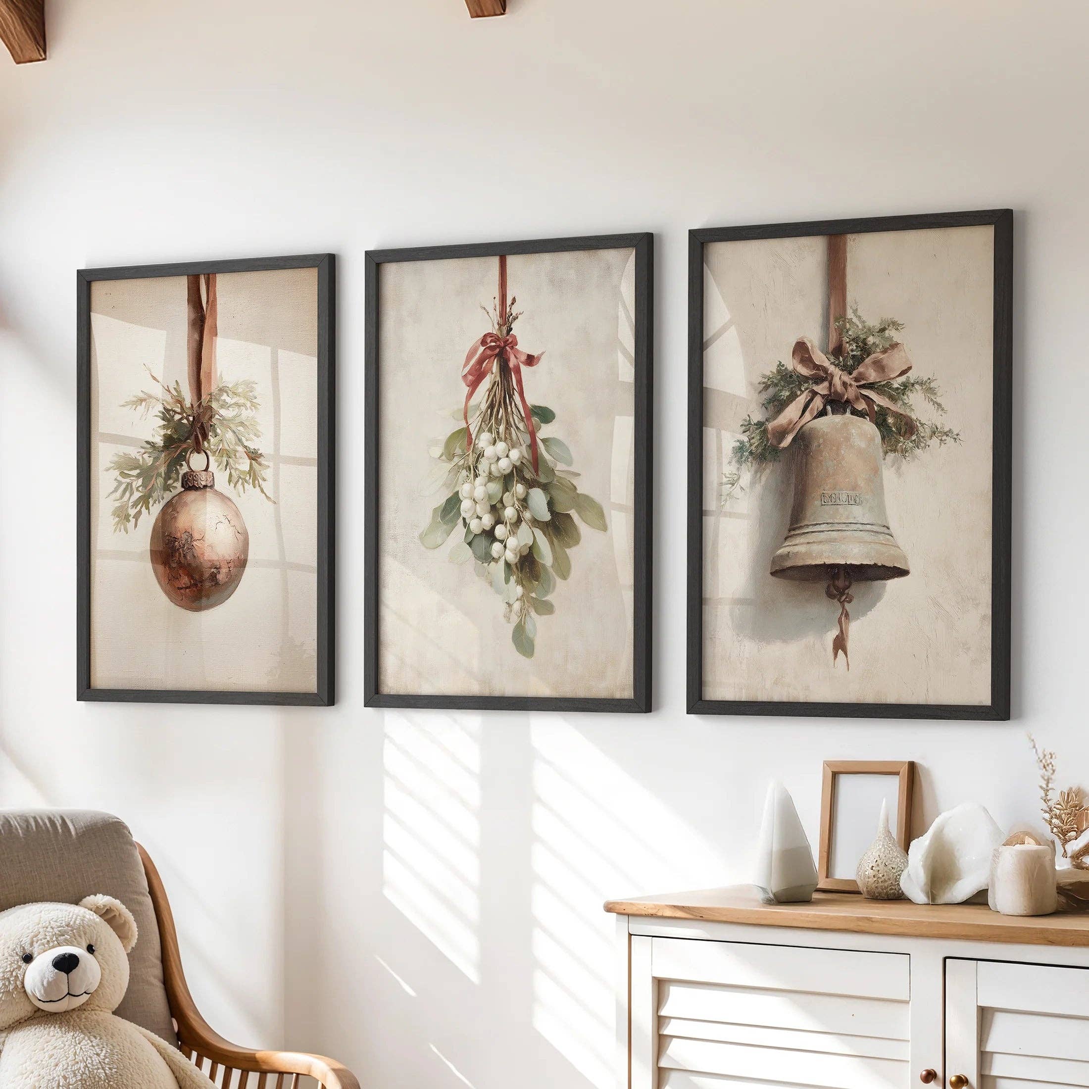 PrintSets.com - Vendita all'ingrosso Set per galleria a parete - Set rustico di 3 stampe: Arte vintage di campane di Natale7