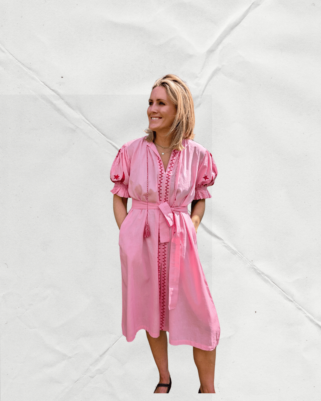 LNH EDIT - Vendita all'ingrosso Vestito - Donna - Abito lungo in cotone rosa con ricami Astrid – Artigianale da Jaipur4