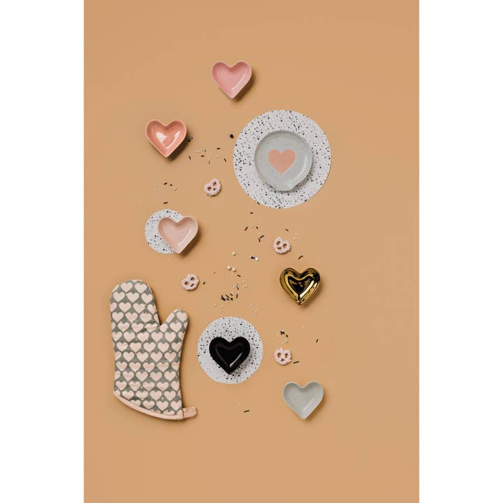 Danica Brands - Wholesale Condiment/Dip Bowl - Heart Shaped Pinch Bowls Set of 6